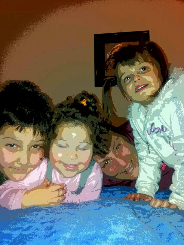 PicciolaFamily's tweet photo. La figlia con i suoi cugini @LittleKirby7 @LemonKikiKirby https://t.co/m7EX9GYKwz