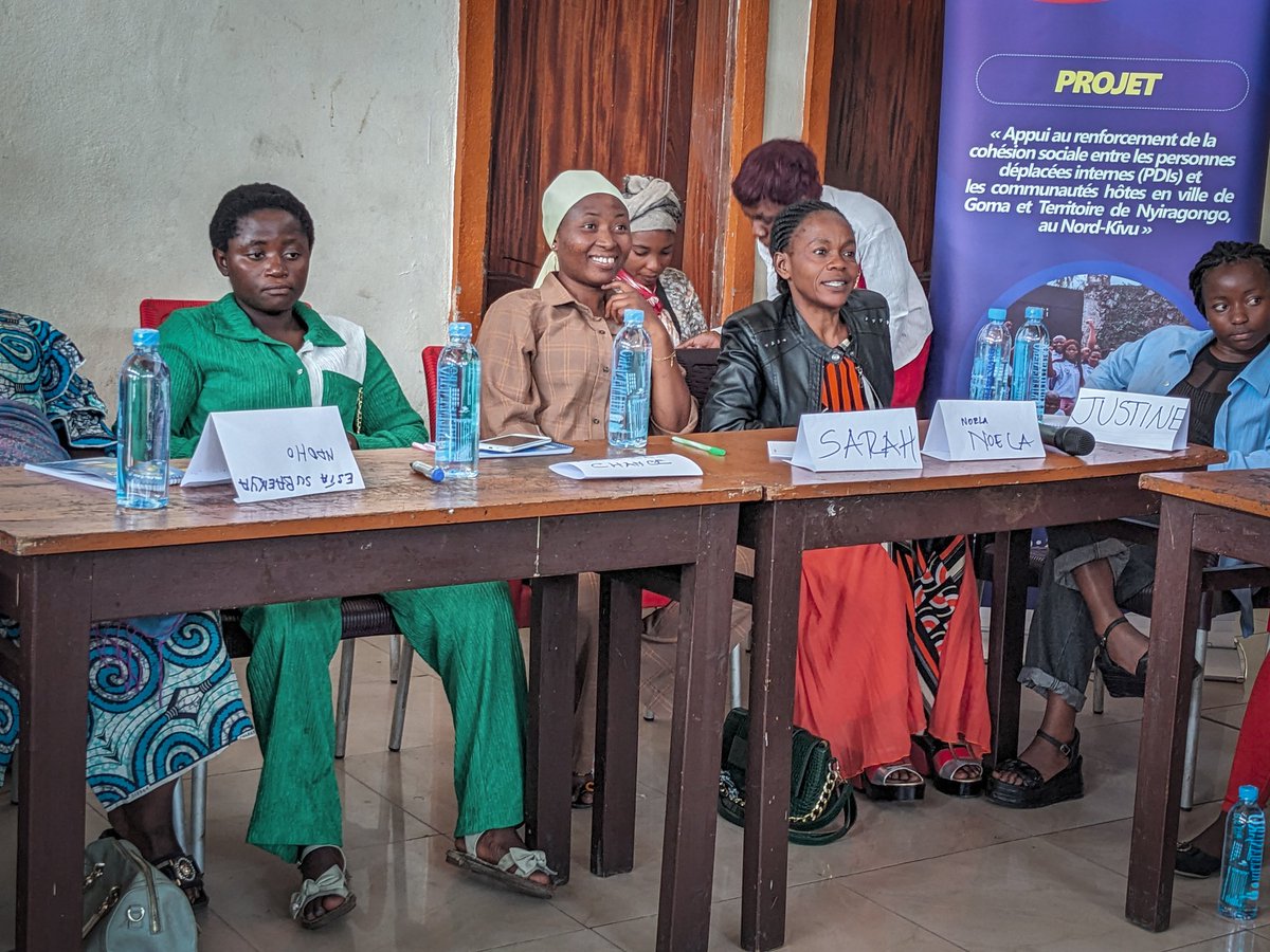 avsdrdc's tweet photo. Actuellement, un échange d'expérience et de mentorat se déroule à Nyiragongo, mettant en avant les femmes leaders communautaires. 

Cet espace favorise des échanges enrichissants et souligne le rôle crucial des femmes dans nos communautés.

@giz_drcongo https://t.co/yswx2WpOEt