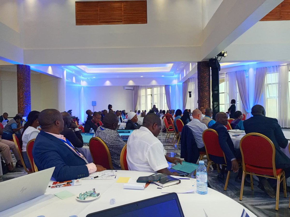 kickuorg's tweet image. As @kickuorg, We are Proud of our #ExecutiveDirector participating in the Localization Agenda Dialogue organized by USAID in Mbarara, SW Uganda. He described it as strategic and productive engagement in the fight against corruption. #AntiCorruption #LocalizationAgenda
