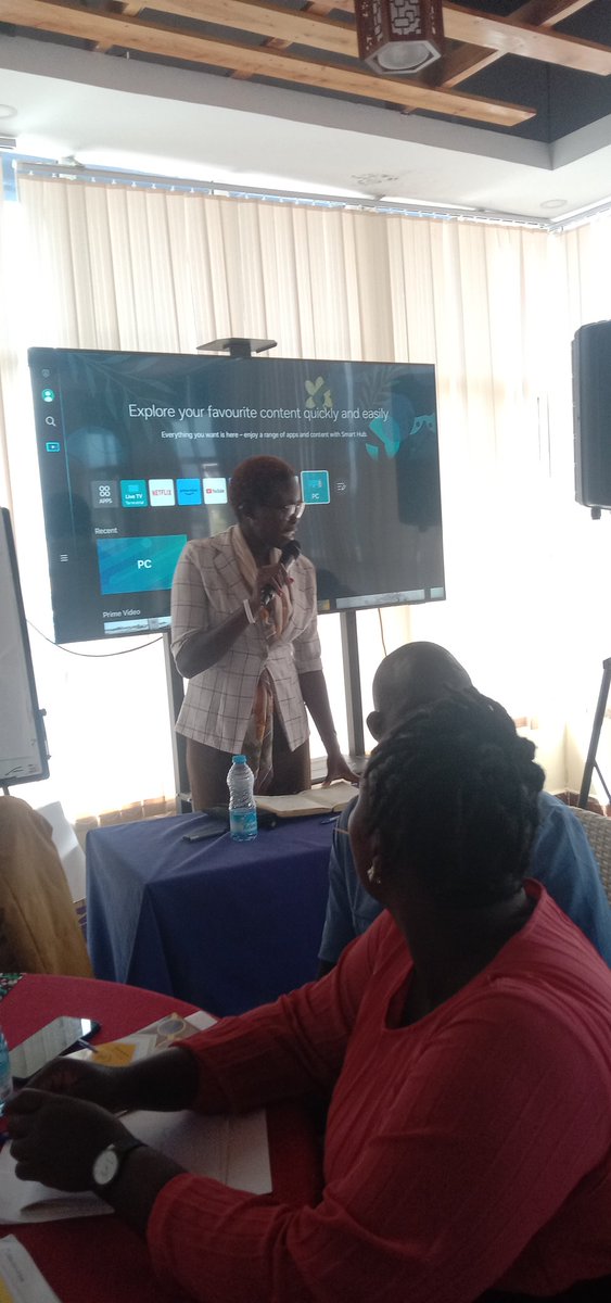 SChesok's tweet photo. "Disagree on solutions not problems" I want to pass my gratitude to @CMDKenya and @SDGsKenyaForum for organizing such a forum to enhance our knowledge on SDGs,Policies,budget making process and how to analyze community's need and their priorities.
@PanelUnfpa 
@DeclaresKenya https://t.co/VwmJBC1Qja