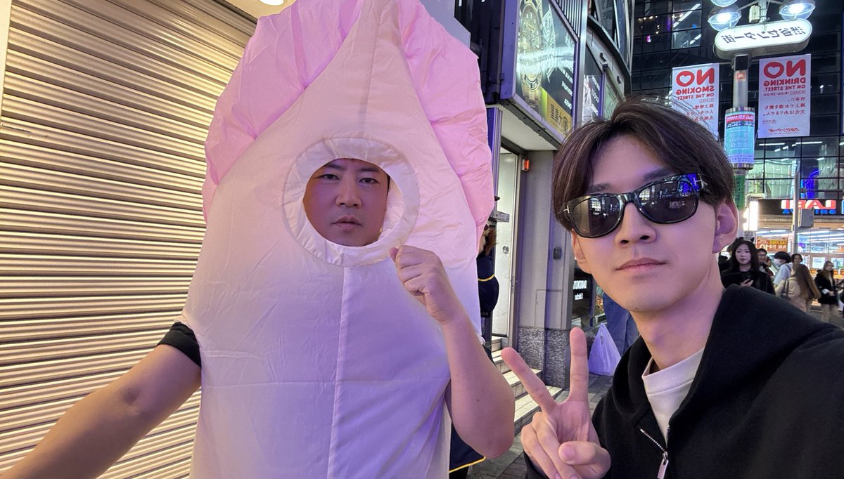 431tv's tweet photo. 渋谷歩いてたらチ○ポのコスプレしてる横山緑さんいた https://t.co/jF8H5znxsu