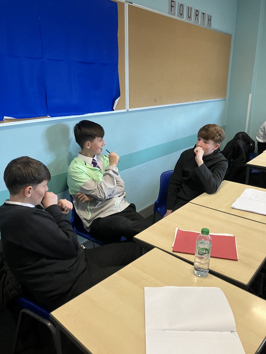 StAndrewsAcadLIBRARY tweet media