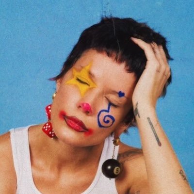 elysiankrow's tweet photo. Day 6 of release week for
#TheGreatImpersonator and I'm obsessed.

THE GREAT IMPERSONATOR #1: @halsey !!!

TRACK 18: The Great Impersonator

Influenced by the undisputed superstar. I'm so glad I had the chance to find you on Tumblr 9 years ago. This album cuts deep, thank you 🎲 https://t.co/MVEmQvpDbo