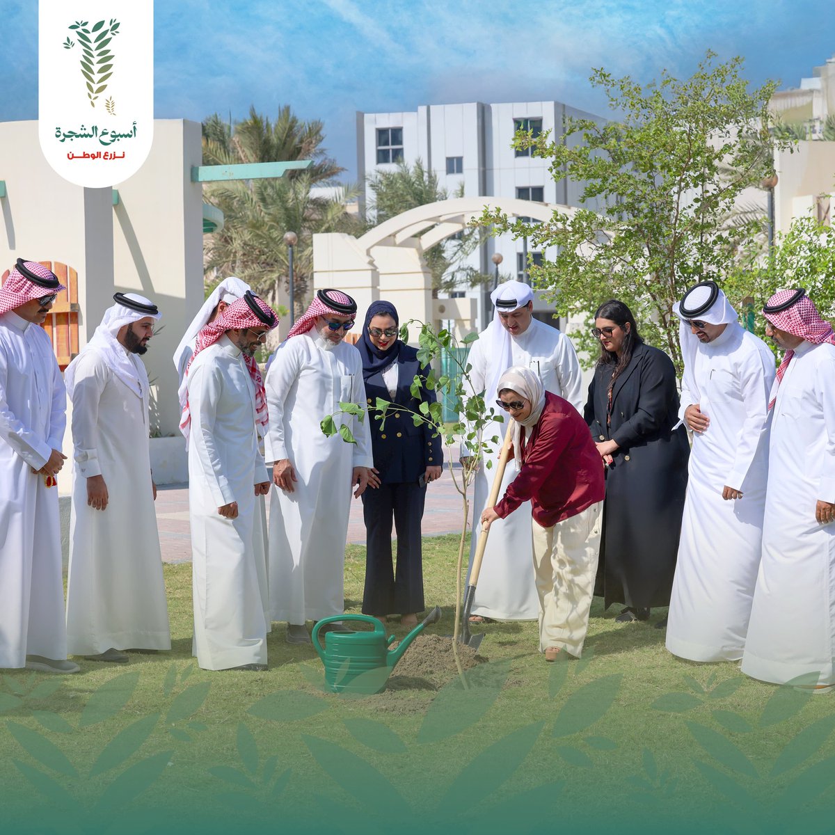 دعماً لمبادرات خطة العمل الوطنية لتحقيق الحياد الكربوني سعادة السيدة غادة حميد حبيب رئيس مفوضية حقوق السجناء والمحتجزين تشارك بزراعة عدد من الأشجار في حديقة السيف، حيث شارك في الفعالية عدد من المسؤولين والموظفين.instagram.com/p/DByM9IrsIzs/…