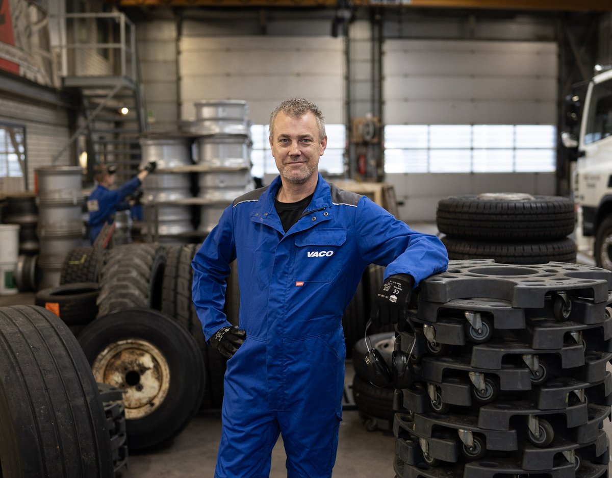 Sander de Jong van ABA Bandenservice in Stolwijk: “Juist als je iets snel wilt doen, gaat het mis. Ik heb de snelheid er uitgehaald. Als je wat rustiger aandoet, ben je eigenlijk net zo snel.”
Lees meer op bit.ly/4fr7gix