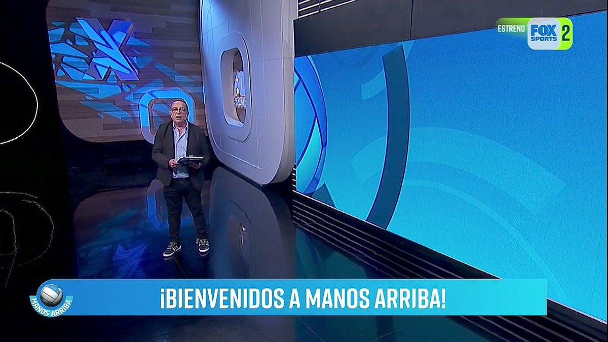 Pasaron los nervios, llegó el debut. #ManosArriba tuvo su primer envío y la alegría es inmensa.

Con <a href="/hugoconte7/">Hugo Conte</a> vamos a tener la responsabilidad de transmitirles una hora por semana de vóley.

Por <a href="/FOXSportsArg/">Fox Sports Argentina</a>