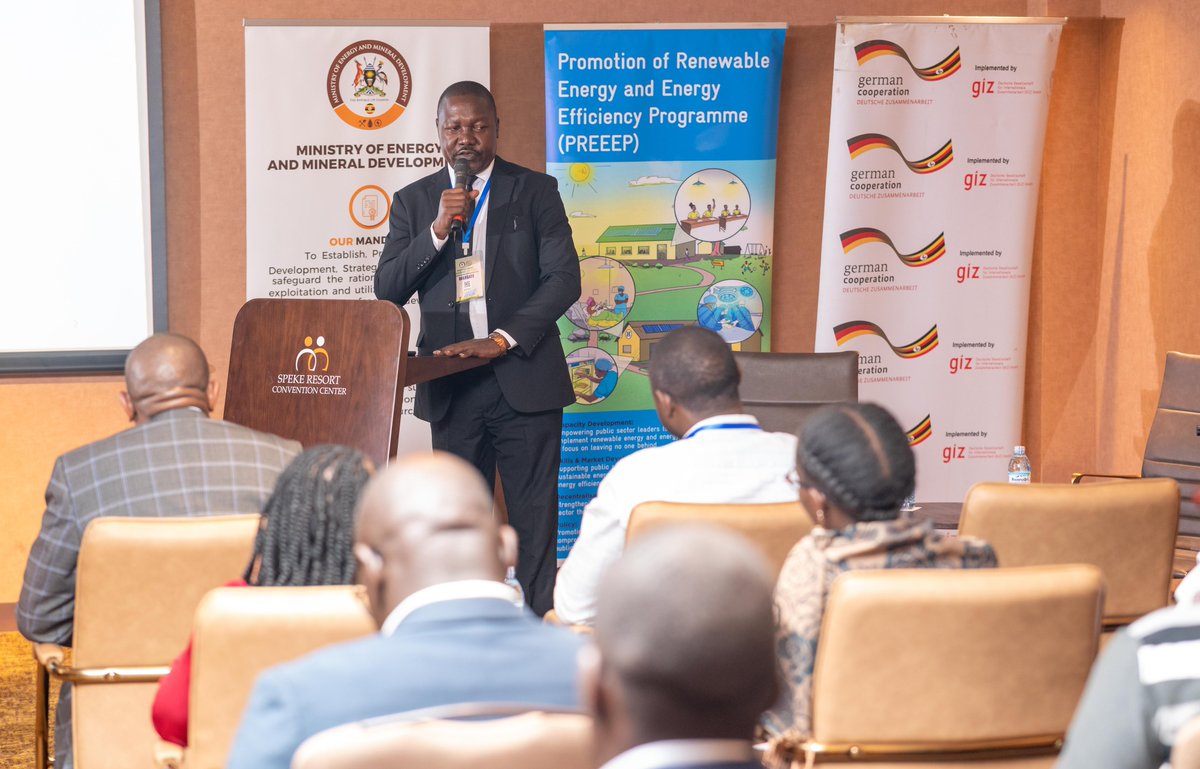 giz_uganda's tweet photo. The District Local Government Sub-Regional Forum aims to; #REC24

1. Discuss latest developments in Uganda's renewable energy sector.
2. Share best practices in district energy coordination and planning.
3. Strengthen capacities for energy inclusion in District Development Plans. https://t.co/fKbfylZyrf
