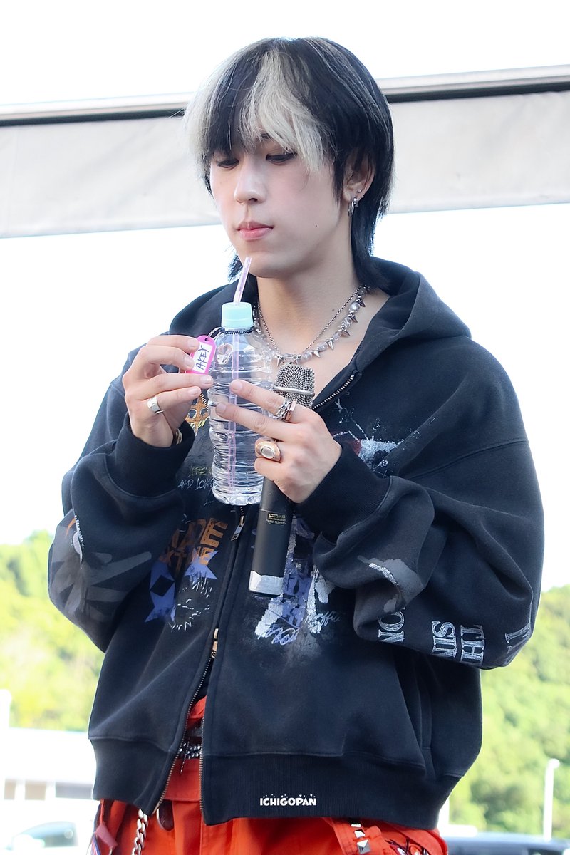 __meronyan5's tweet image. 241013 DefClass 木更津ハロウィンパーティー 

𝗛𝗔𝗣𝗣𝗬 𝗛𝗔𝗟𝗟𝗢𝗪𝗘𝗘𝗡 🎃🩷

#DefClass #AKEY #DefClass_akey #デフクラス
@DefClass_ @dc_akey #イチゴパンshoT