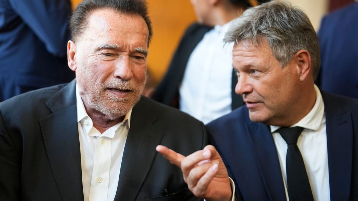 Zwei die auf der richtigen Seite der Geschichte stehen. 
Arnold #Schwarzenegger &amp; Robert #Habeck