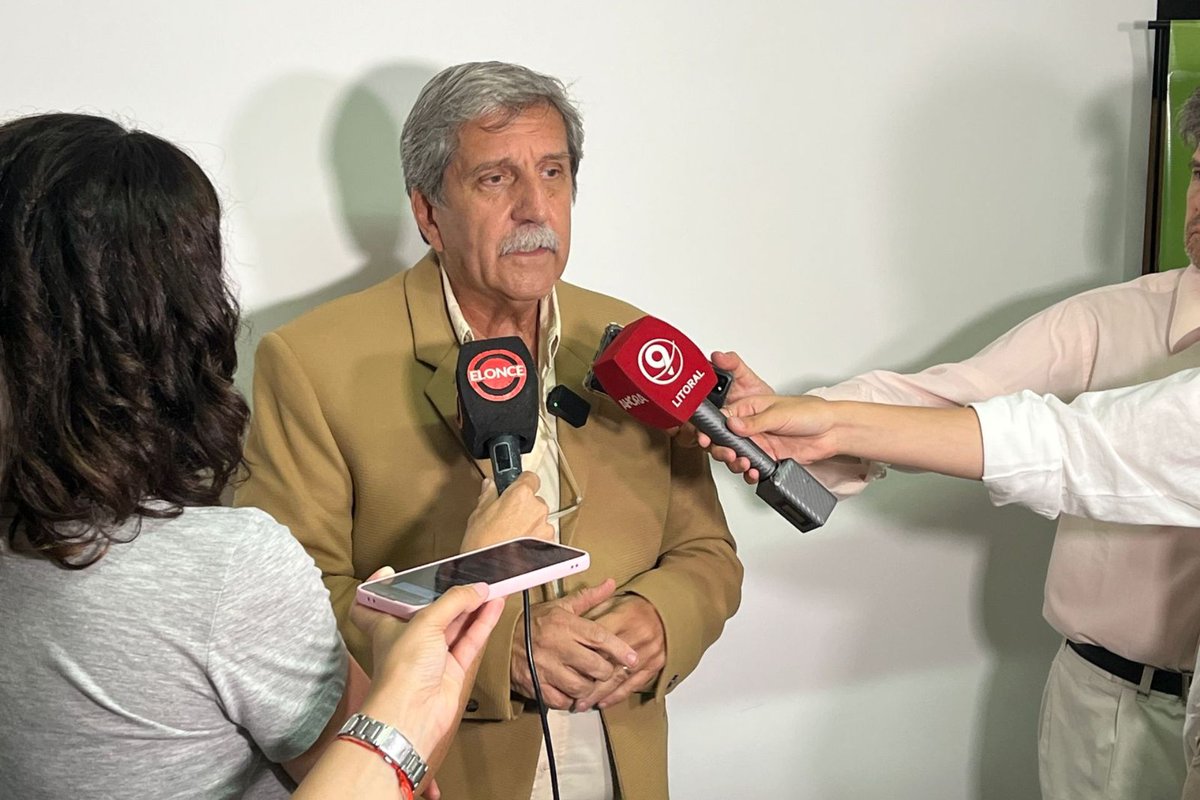 LT15CONCORDIA's tweet photo. El Ministerio de Salud provincial espera que a finales de noviembre comience la etapa importante de aparición de casos de dengue https://t.co/bWUBZwKbXU https://t.co/GTZXzPD8y1