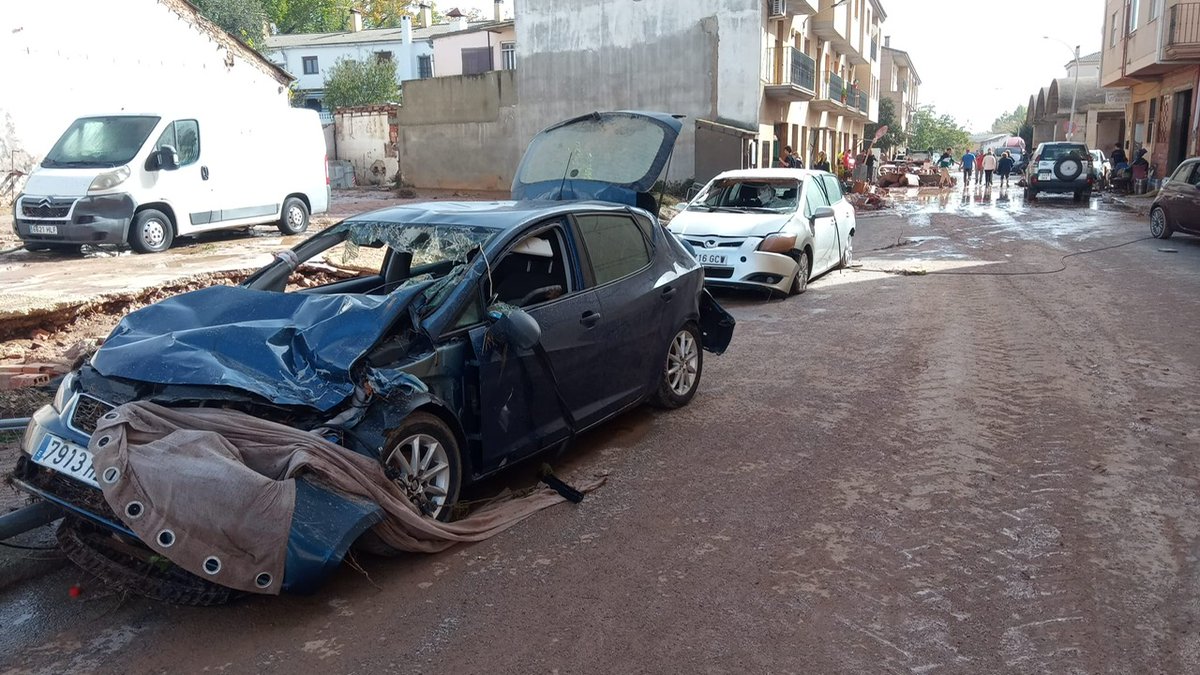 WHO_Europe's tweet photo. Spain's deadliest #flooding in years has trapped people, leaving #Valencia roads and towns underwater.

State emergency services are providing aid.

The devastation is another reminder of the need to work jointly to address the #climatecrisis and health impact of #climatechange. https://t.co/iGYaeVu3EZ