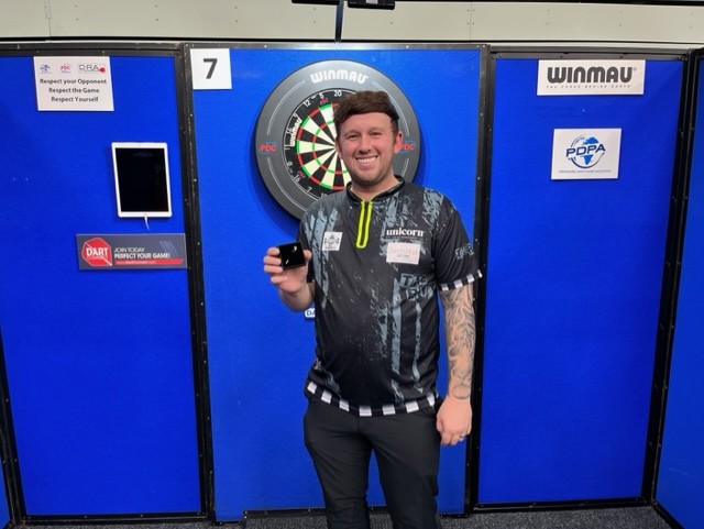 OfficialPDC's tweet photo. Callan Rydz, Ricardo Pietreczko &amp; Chris Landman are presented with their Silver Pin Badges following their nine-dart exploits in Leicester yesterday! 👏 https://t.co/W1WyGjBQTv