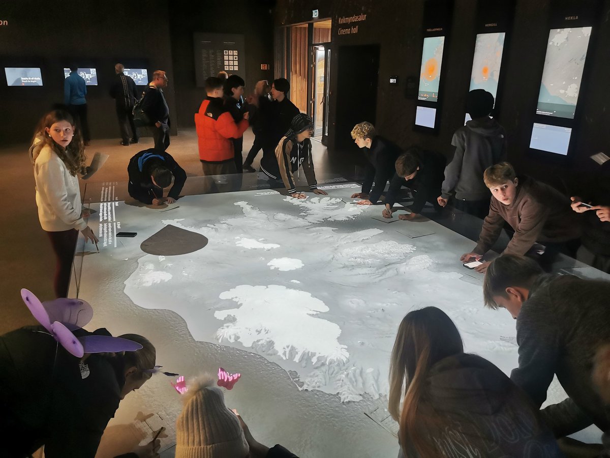 MountKellyGeog's tweet photo. Today started for the @Mount_Kelly Geographers at the 
@LavaCentre with a fantastic interactive exhibition all about the mantle plume and volcanology of Iceland #itstheclimb
Superb resource for their GCSE https://t.co/e7yopuUppK