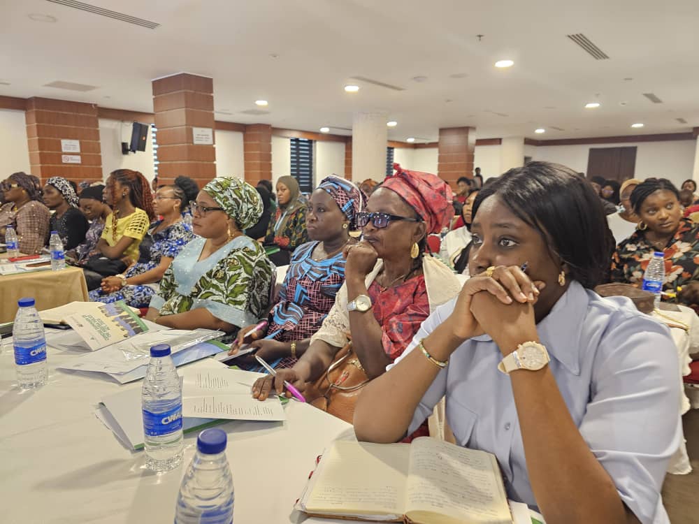 partnersnigeria's tweet photo. #HappeningNow

PWAN with support from @FCDOGovUK, is holding a one-day town hall meeting with over 150 participants to enlighten the Public on Human Rights, the Police ACT 2020, &amp; Regulations in Abuja. 

See more: https://t.co/04MWsVGnYE

#PWANigeria#FCDO #NPF #Knowyourrights https://t.co/gmuqv51xOP