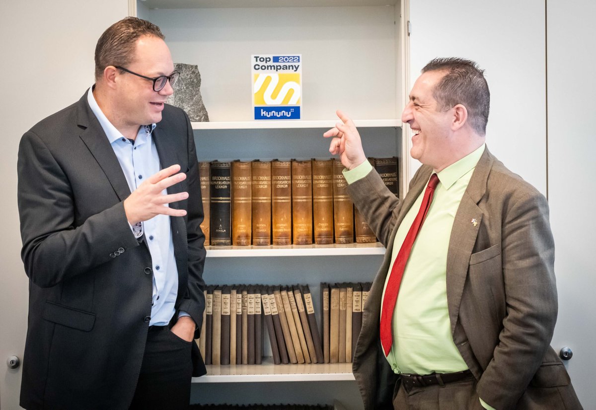 #Nachrichten Der Generalkonsul, der Brücken baut: Gael de Maisonneuve lebt die deutsch-französische Freundschaft. Der Stuttgarter Generalkonsul bringt junge Menschen, Unternehmer und Politiker aus beiden Ländern zusammen. Was treibt ihn an? dlvr.it/TFw6P9