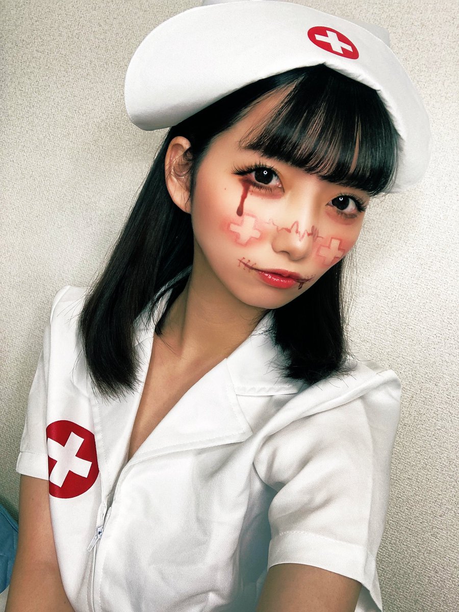 yuzu___0306's tweet photo. Happy Halloween 🎃💊💉 https://t.co/mMBcsaZLws