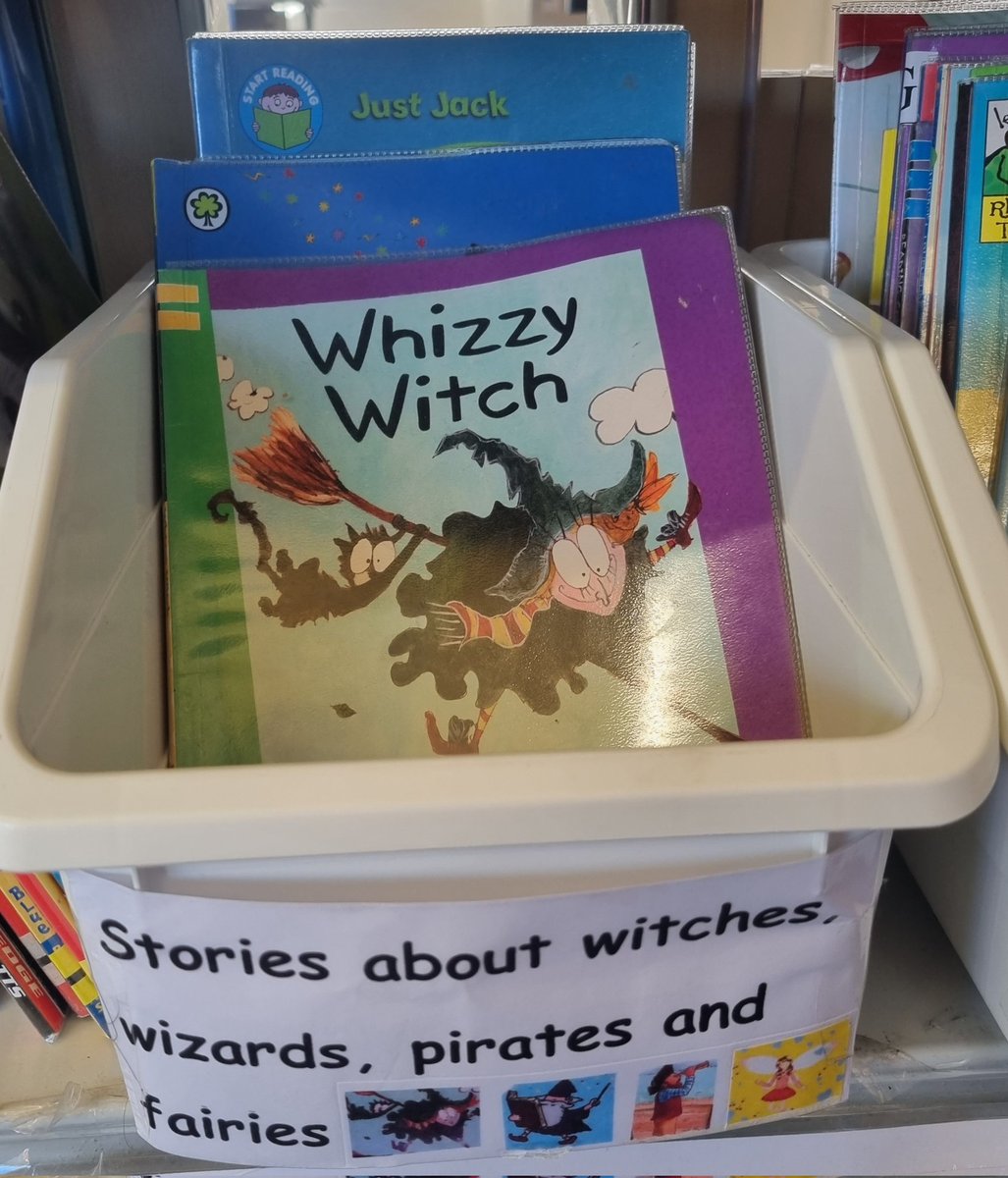 Earls Barton Library & Community Centre tweet media