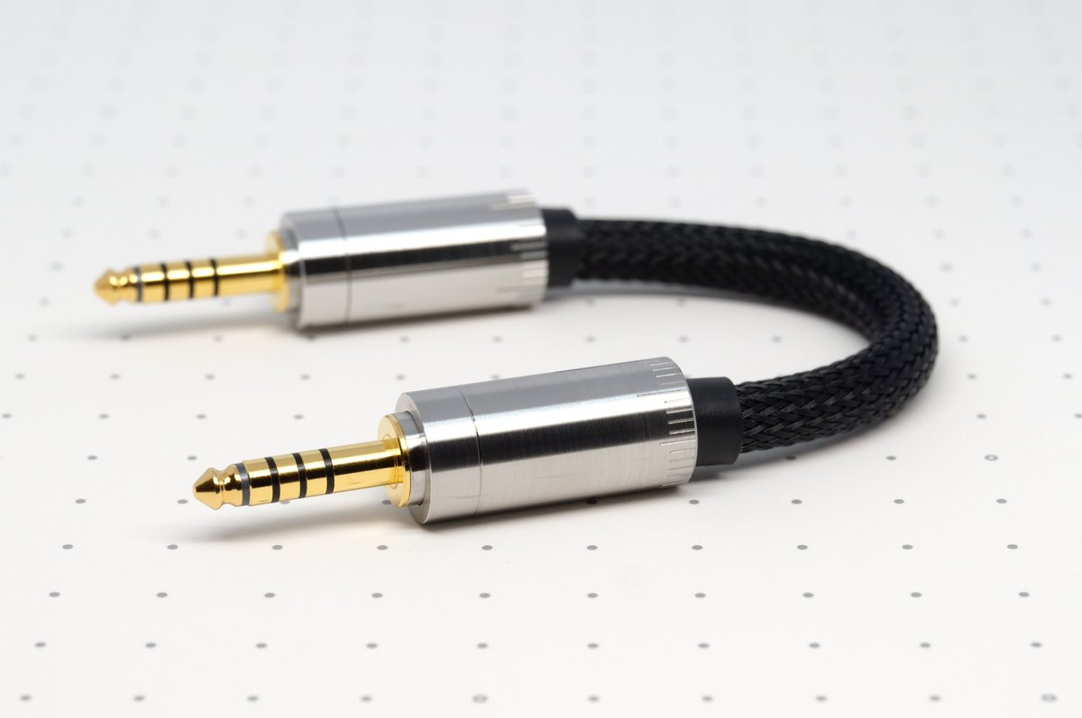 昨日のオフ会でconnct01の4.4mm版を試聴させて貰えたんですけど確かに