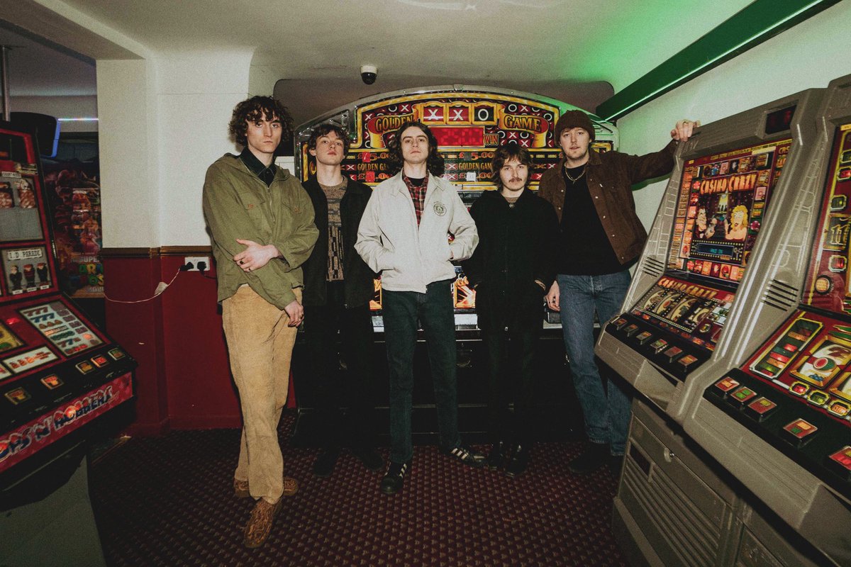 Slide Record Shop (@sliderecordshop) on Twitter photo Tomorrow!!! <a href="/DreamMachineHQ/">The Dream Machine</a> are popping into Slide to sign records ahead of their gig <a href="/BedfordEsquires/">Bedford Esquires</a> . Pop in and say hi or order your signed record or CD here sliderecordshop.com/products/the-d… Tomorrow!!! <a href="/DreamMachineHQ/">The Dream Machine</a> are popping into Slide to sign records ahead of their gig <a href="/BedfordEsquires/">Bedford Esquires</a> . Pop in and say hi or order your signed record or CD here sliderecordshop.com/products/the-d…