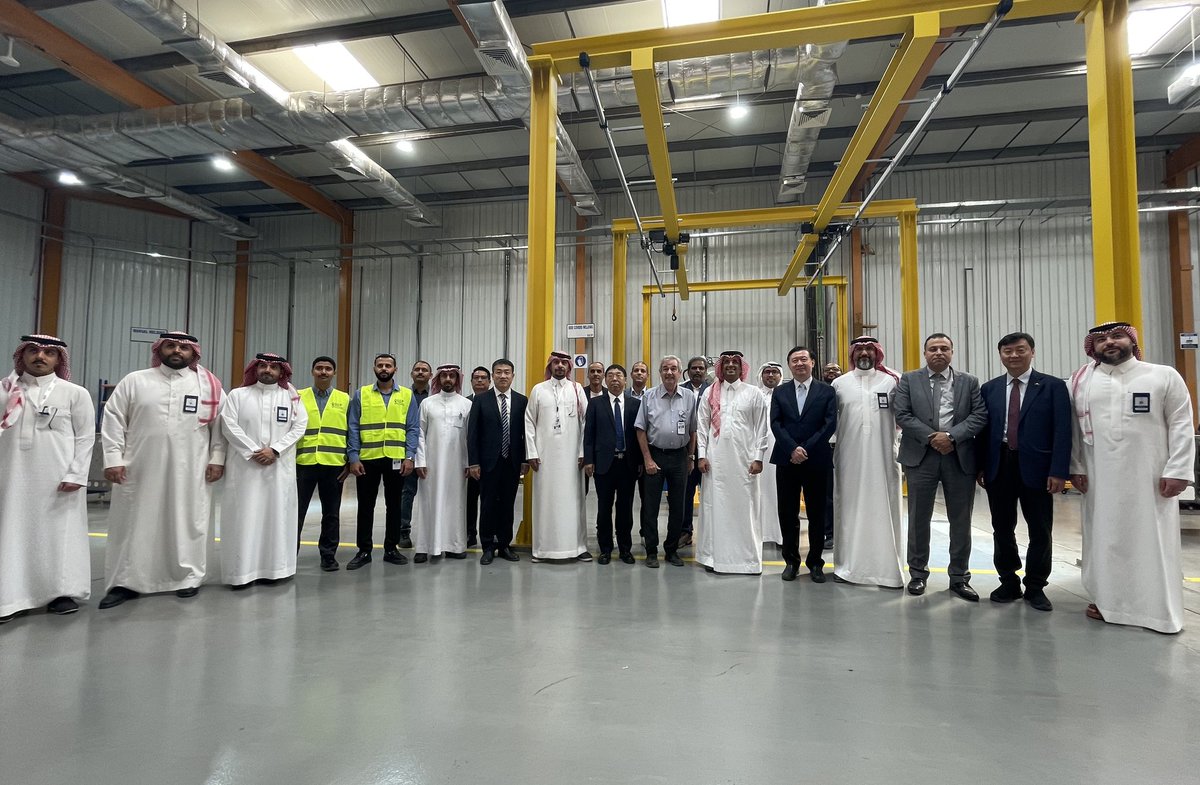 AmbChangHua's tweet image. أنا مسرور  بزيارة المدينة الصناعية الثانية بالرياض اليوم  والمقابلة مع سعادة المهندس ماجد العرقوبي الرئيس التنفيذي للهيئة السعودية للمدن الصناعية ومناطق التقنية (＃Modon) حيث نواصل إلى  التفاهم في تشجيع مزيد استثمار الشركات الصينية  في المملكة.