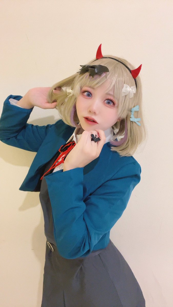 kir_krkr's tweet photo. ハッピーハロウィン！！
これは今年唯一ハロウィンぽい感じにした写真🦇😈🎃👻
#くるすら で使われなかった方の供養です🙏 https://t.co/wlYxBiS5qg