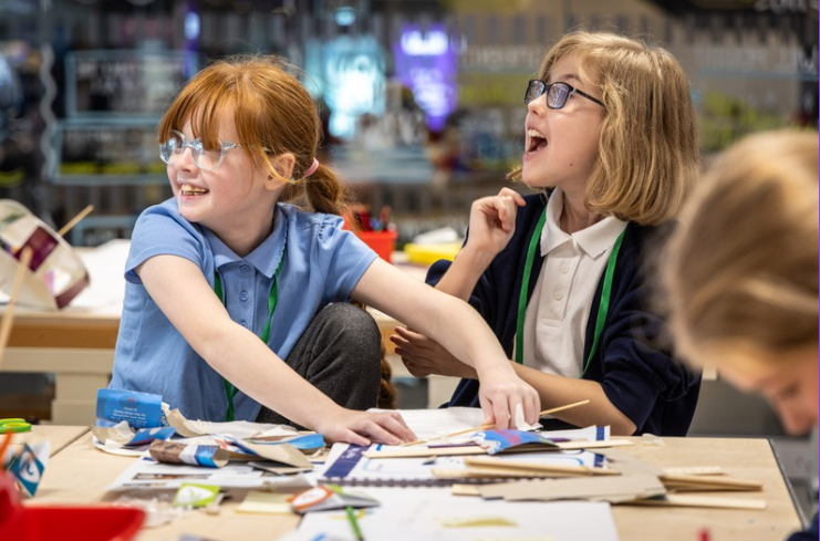UoMSEERIH's tweet photo. At SEERIH, we believe in the power of #engineeringinprimary. With @EduRAEng we work to enhance pupils' engineering mindset, supported by confident teachers. 

Hear from The Engineering in Primary School Stakeholder Group about why it's so important: https://t.co/y1h7psi2yI https://t.co/eG7D34sYpo