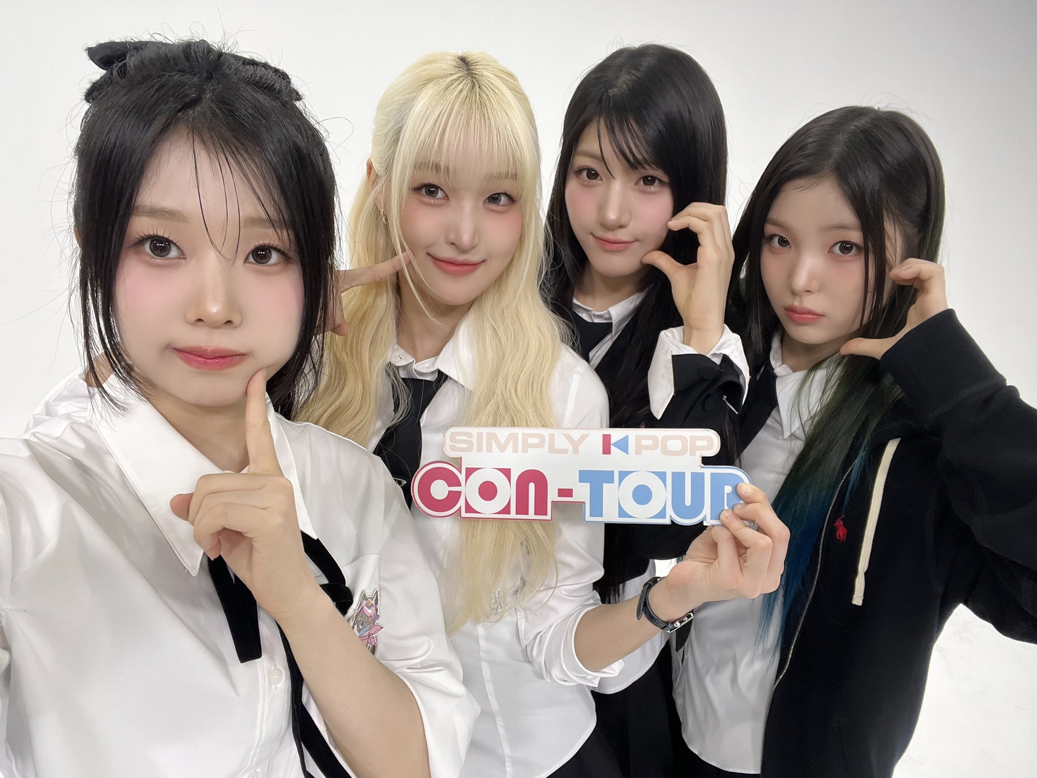 GbNroN3bsAAGLWh?format=jpg&name=large