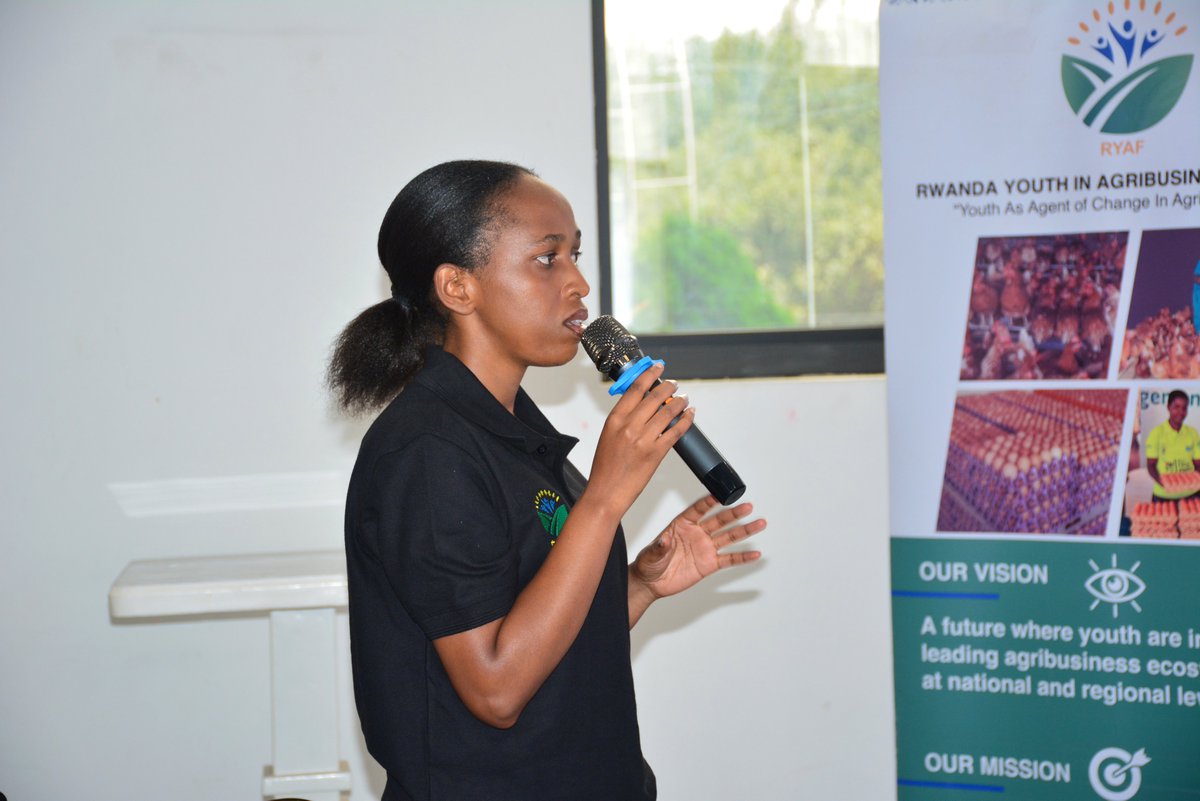 ryaf_agribiz's tweet photo. On Day 2 of RYAF’s General Assembly under the theme “#BuildingRYAFWeWant,” AGRA /Rwanda Country Director Mr. Jean Paul Ndagijimana praised the dedication of RYAF’s youth to advancing agribusiness. He highlighted AGRA’s commitment to supporting youth-driven change in Rwanda's food systems through a five-year strategy. AGRA offers extensive opportunities for young people in primary production, agricultural services, and value addition..., He added that AGRA aims to create 132,000 jobs through the agriculture sector over the next five years.
#TogetherInAction #YouthEmpowerment #RYAF