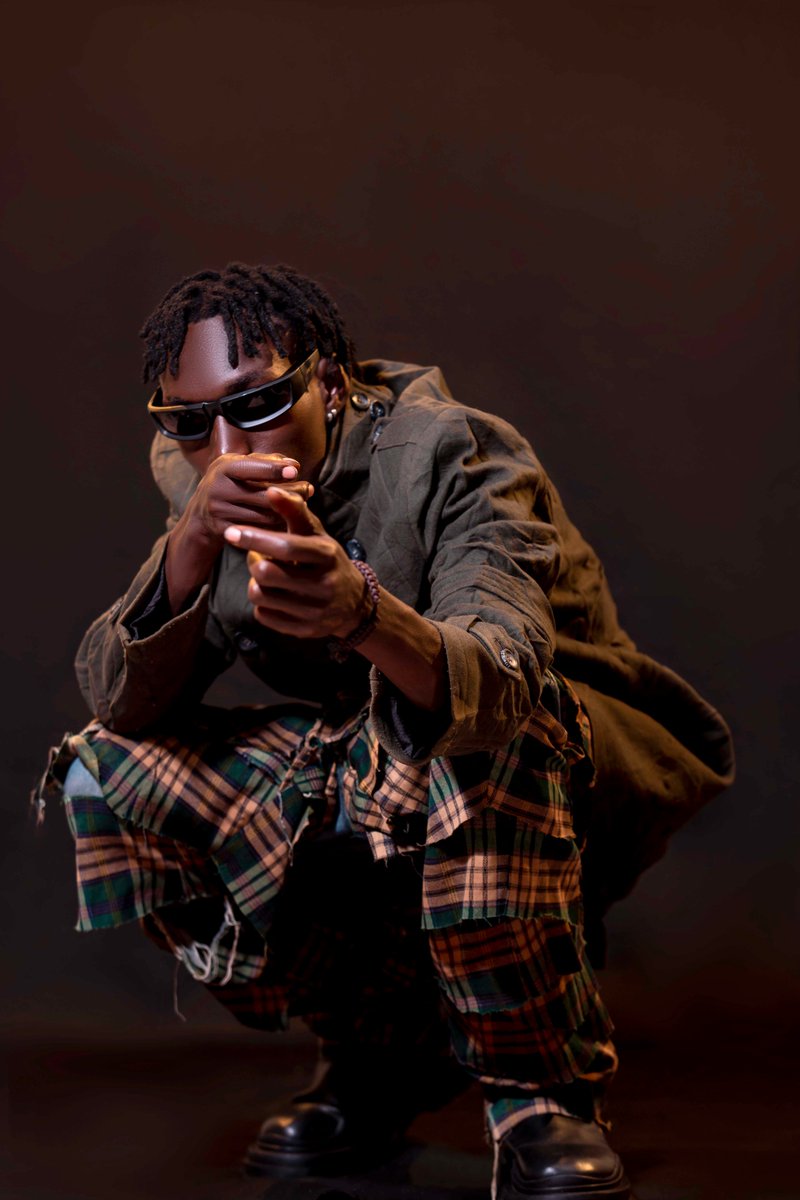 issac_tugume's tweet photo. Dynaso Wegoso Stirs Crazy Vibes With ‘Mukituli’ Video
https://t.co/o9ZhWxy8qG
You haven’t enjoyed real Ugandan freestyle dancehall music if you aren’t vibing to ‘Mukiituli’, a power tune by Dynaso Wegoso, now with a video on YouTube!
Read:
https://t.co/iEcHNIs0y6
#Mukituli https://t.co/eGJNbGl0Ys