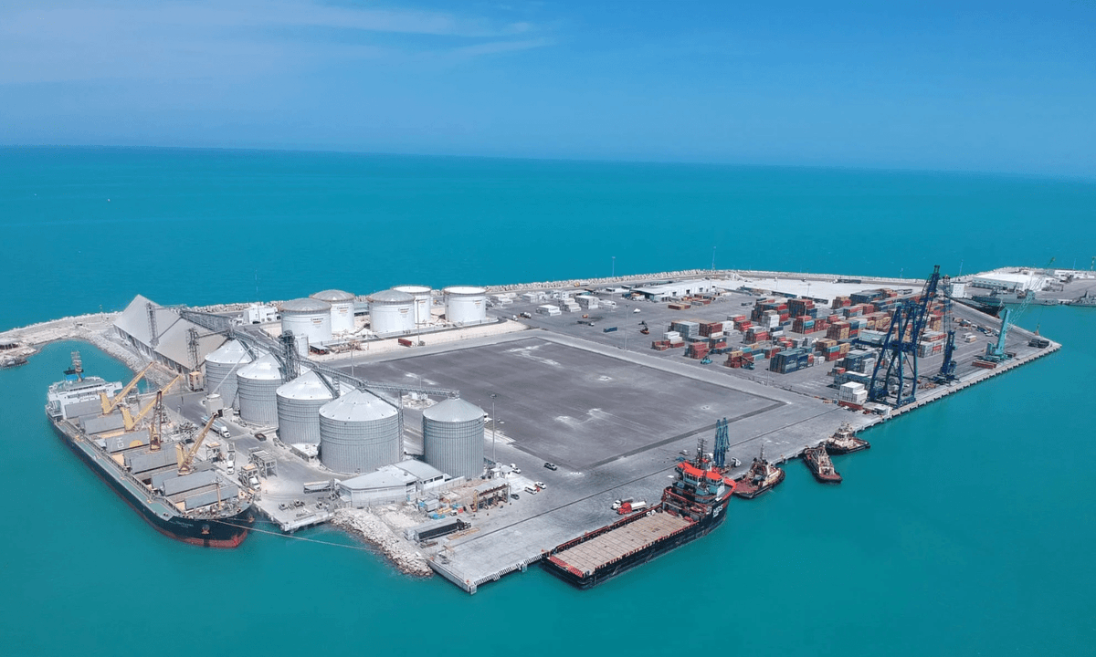 CMIC Yucatán, capaz de ejecutar obras del Puerto de Altura de Progreso, ¿y el Ejército? yucatan.com.mx/merida/2024/10…