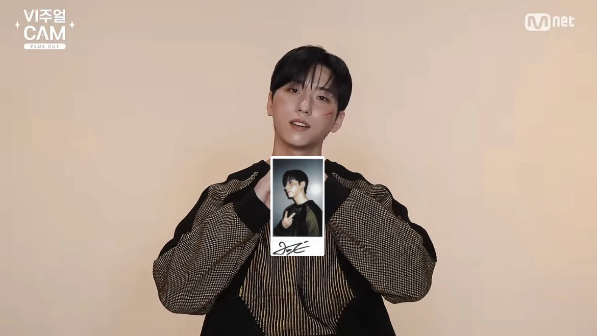 hello805311's tweet photo. @MnetKR #비주얼캠_엑디즈

이렇게 예쁜 햄스터 얼굴을 볼 수 있었던 건 전생에 받은 복이겠죠🥺

어떤 움직임이나 표정도 귀여운 햄스터🐹

나의 심장은 이미 이 햄스터에 의해 함락되었💗💗💗💗💗💗

💕비주얼캠 너무 감사합니다💕 https://t.co/ArxpmUWlwt