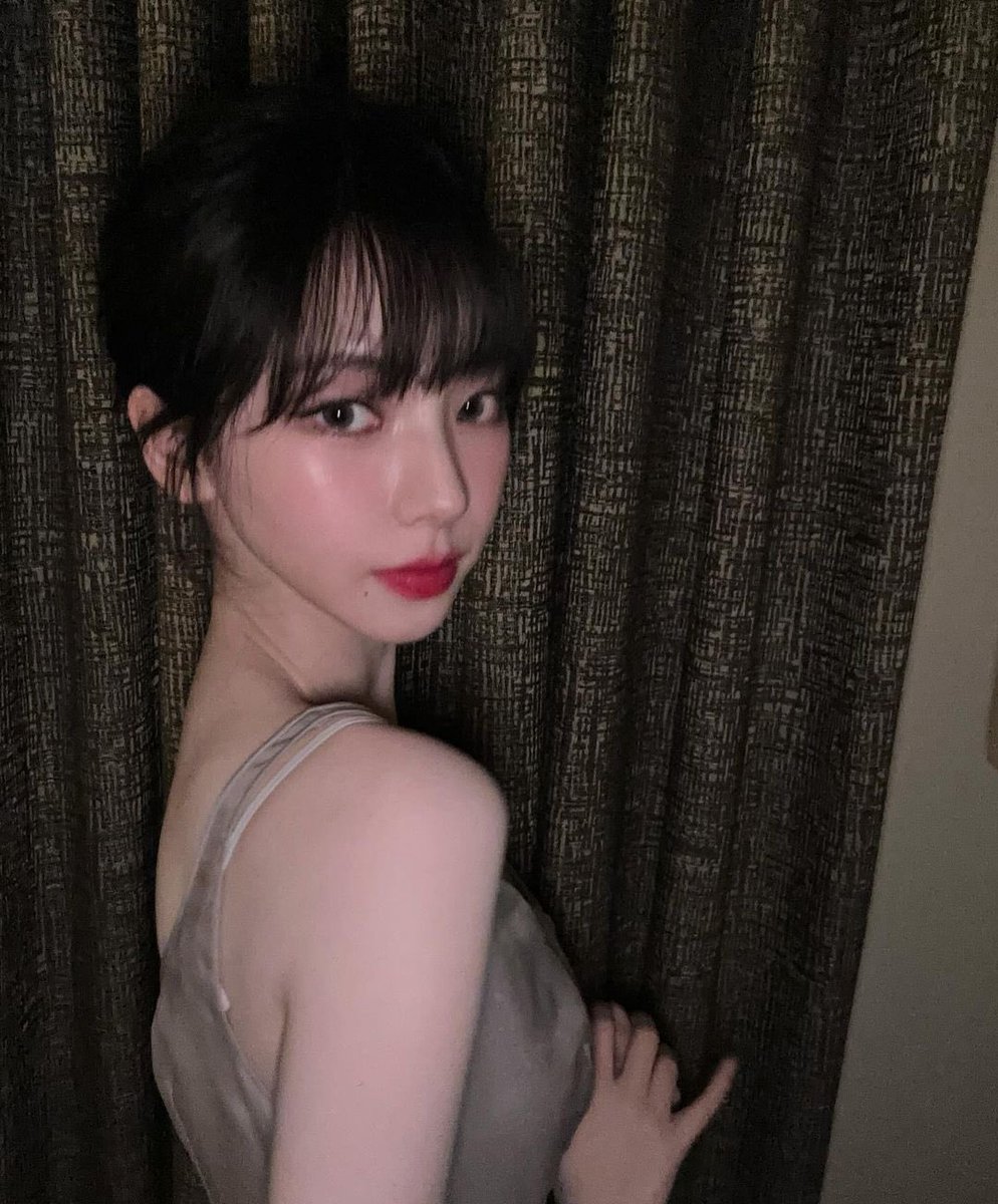 hourlykrn's tweet image. 