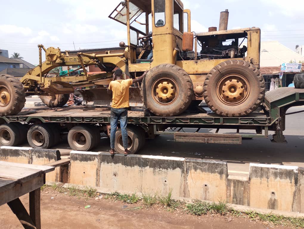 RamadanOyoCent's tweet photo. Breaking News:
Hon. Mogaji @akinalabi , the representative for Egbeda/Ona Ara fc and Chairman of the House Committee on Works, will distribute transformers in KURE and AJAGBA communities. Reconstruction of Hope-Salawu Road starts this weekend.
May God protect Mr. Transformer 🙏 https://t.co/igHSb2nN68