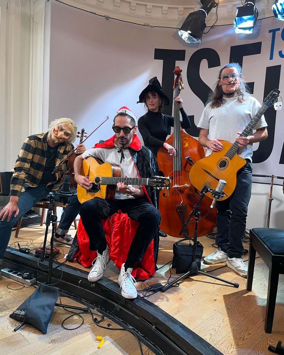 Horreur en studio 📷

Retrouvez le RP Quartet dans #DeliExpress pour présenter leur nouvel album « The Birth Of The Cow »