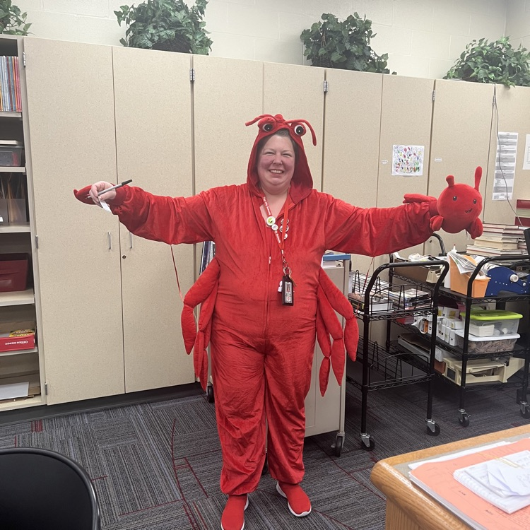 TippCitySchools's tweet photo. 👻Happy Halloween from Tippecanoe High School!😊 https://t.co/Dp3YzzUJJY