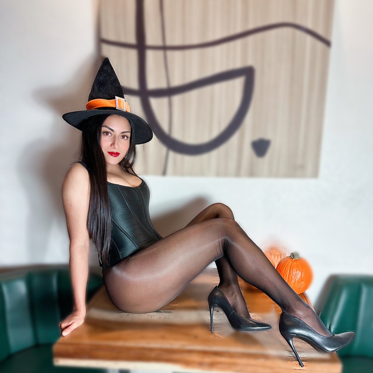 alexiakronen's tweet photo. 🎃 https://t.co/0c8NHZq4EQ