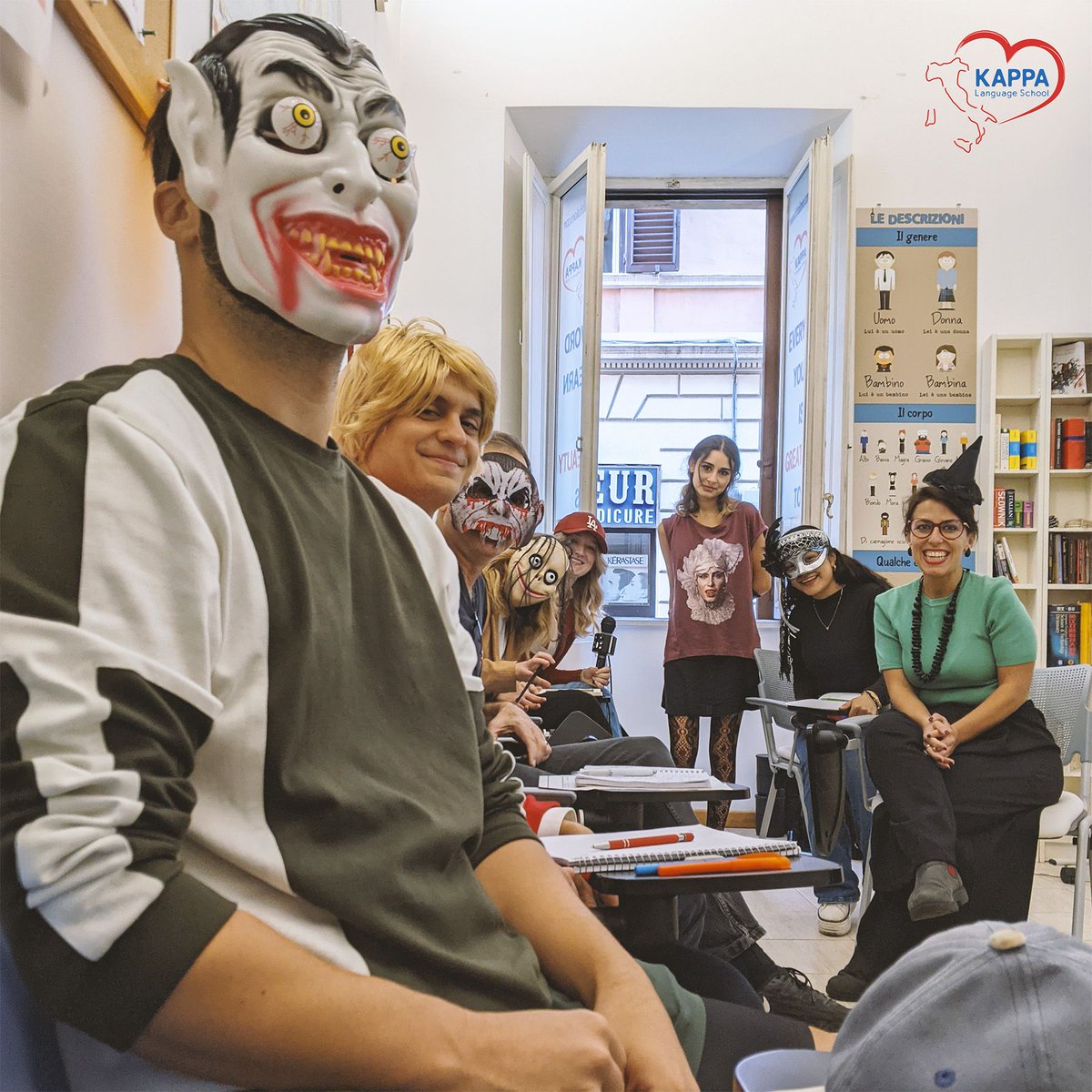 kappalanguage's tweet image. Prima tornata di foto del nostro concorso di Halloween! 🎃 
Streghe, folletti, criceti canterini, agenti segreti: qual è la vostra maschera preferita? 👹 

#learnitalian #halloween2024 #iostudioconkappa