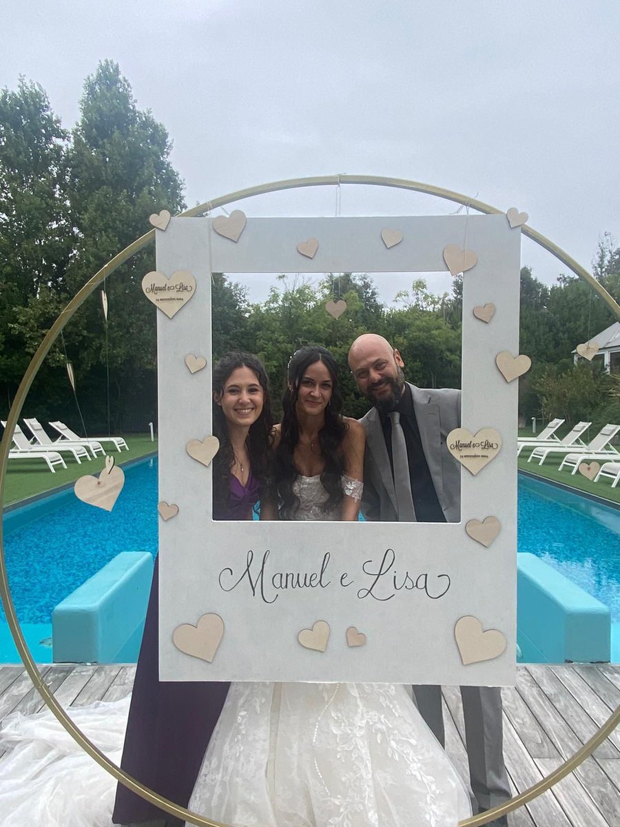 Lisa Toffoli (@toffolilisa) on Twitter photo Cute side note: I also got married 🤍 Cute side note: I also got married 🤍