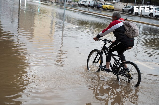 Emergencias activa en Castellón el aviso Es-Alert a la población para que no se desplace.

efe.com/espana/2024-10…