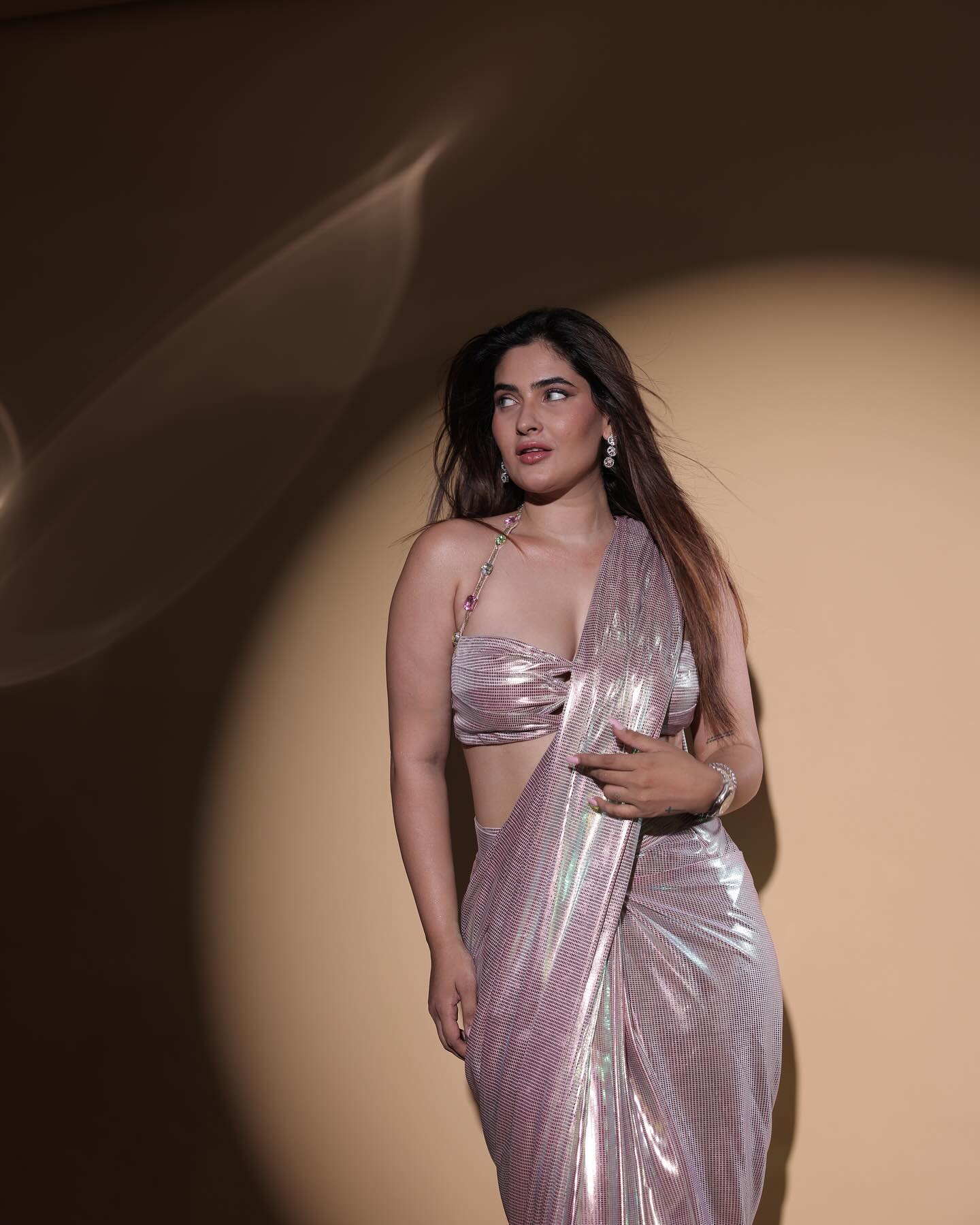 GbNxO7xW4AAH1a2?format=jpg&name=large