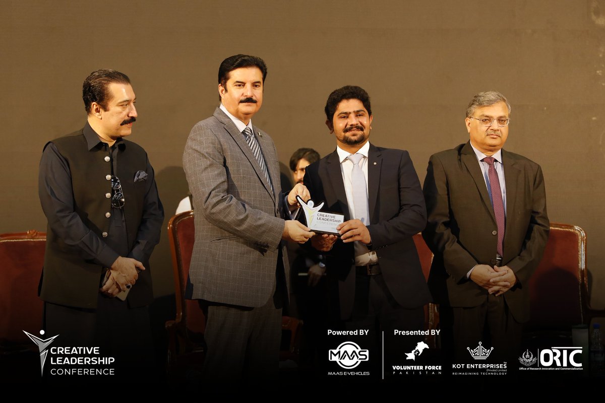 We are honoured to have our Esteemed Guest Mr. Faisal Karim Kundi, Governor Khyber Pakhtunkhwa with us at the <a href="/CLCglobally/">Creative Leadership Conference</a> 2024.🌟 His presence added a great value to our discussions and creativity,  inspiring a new wave of innovative Leadership!
#CLC24