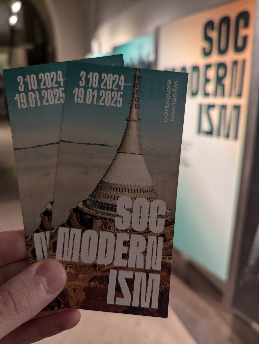 Architektura PRL 💙💛 tweet media