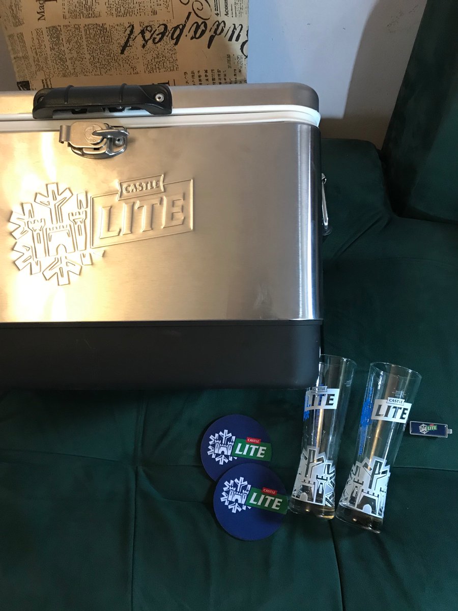 itsAurelian's tweet photo. @CastleLiteTz what else do i need? #litenup #xtracold ❄️ https://t.co/PD70vwjebw