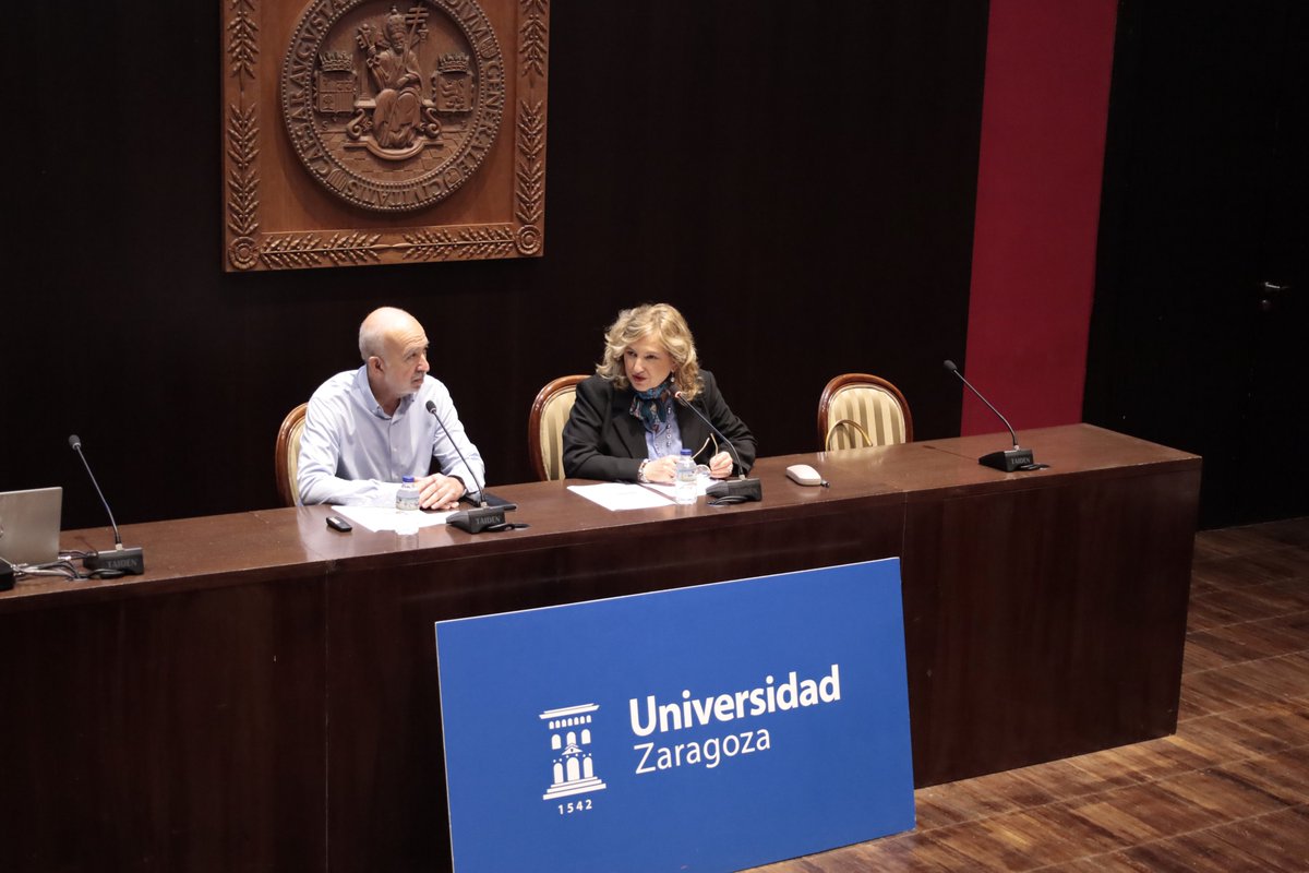 UCC unizar (@uccunizar) on Twitter photo .<a href="/unizar/">Universidad Zaragoza</a> prepara un catálogo con todo su equipamiento científico a disposición del tejido científico y empresarial, a modo de ventana al abanico de posibilidades existentes, para un acceso rápido y eficaz, anuncian <a href="/RosaBoles1/">Rosa Bolea</a> y el director del <a href="/SaiUnizar/">SAI Unizar</a>
tinyurl.com/4pyfw7zm .<a href="/unizar/">Universidad Zaragoza</a> prepara un catálogo con todo su equipamiento científico a disposición del tejido científico y empresarial, a modo de ventana al abanico de posibilidades existentes, para un acceso rápido y eficaz, anuncian <a href="/RosaBoles1/">Rosa Bolea</a> y el director del <a href="/SaiUnizar/">SAI Unizar</a>
tinyurl.com/4pyfw7zm