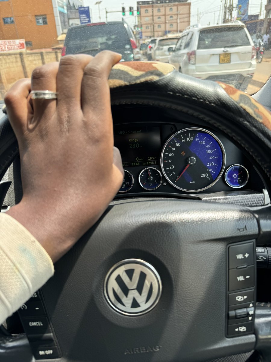 The Romantic Mukiga tweet media