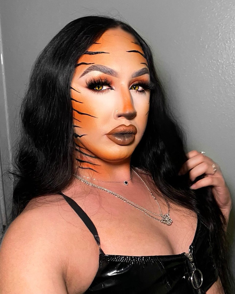 HAPPY HALLOWEEN COLOURPOP FAMILY! 🎃✨🖤 We are highlighting some of the talent and creativity that blew us away this spooky szn! 🕸️

<a href="/lanayanette/">Lana</a>
@kristians_makeup
<a href="/afkayt/">Kayt</a>
@pr3ttymikeyxo