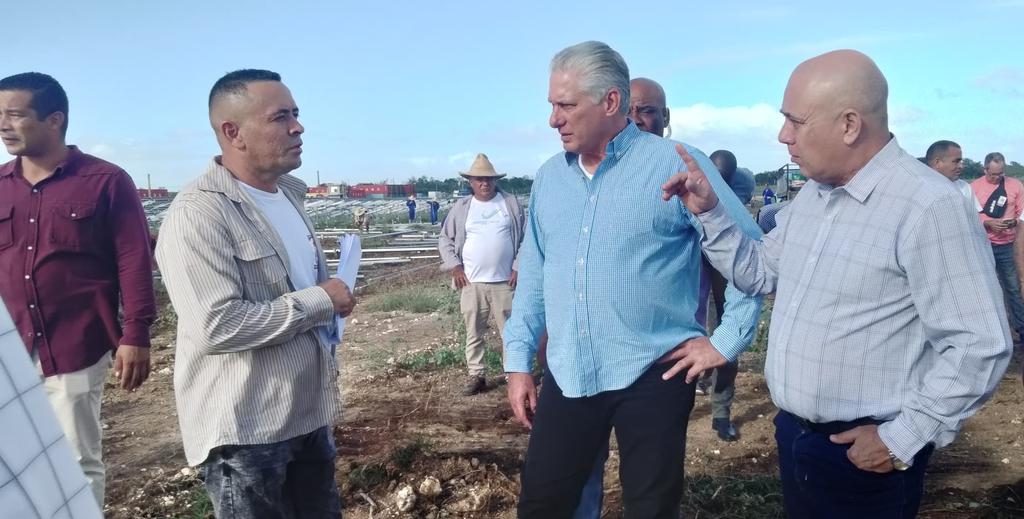 Un proyecto importante para #Cuba con fecha de terminación prevista para abril de 2025 se erige en el  Parque Solar Fotovoltaico La Sabana.En la obra que posee 21.87 MW de potencia y  un área de 25 ha se están instalando más de 42 500 paneles, en 16 380 mesas #UnidosXCuba.