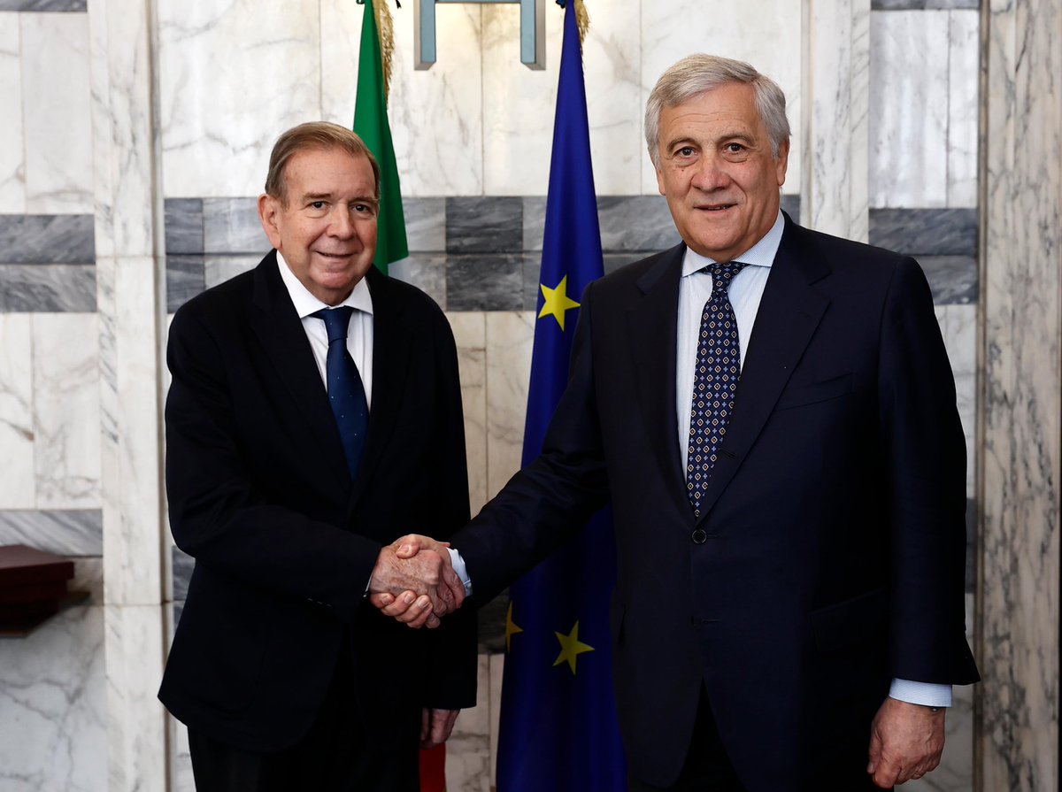 Antonio_Tajani's tweet photo. Riportare libertà e democrazia in Venezuela è la priorità del Governo italiano.
A @EdmundoGU ho ribadito l’amicizia verso il popolo venezuelano e il forte sostegno che gli stiamo dando, sia nella UE che nel G7, per la risoluzione della crisi in atto. 🇮🇹🤝🏻🇻🇪 https://t.co/APb2qXaODT
