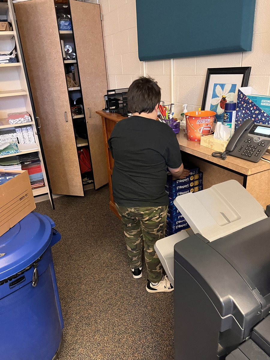 Building jobs are so important! 📝 <a href="/LEelementary/">Lee Eaton Intermediate Knights</a> #NordoniaRocks