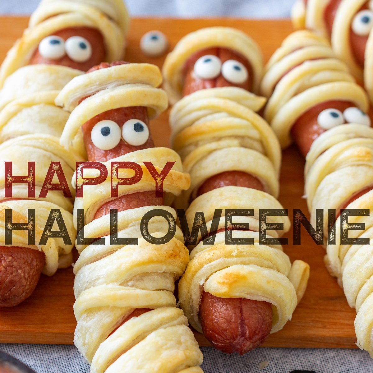 Boo to you from our crew at Klement's! We hope your day is filled with frightful fun and delightful dogs. 🎃🌭 #Halloween #Hotdogs #Happiness